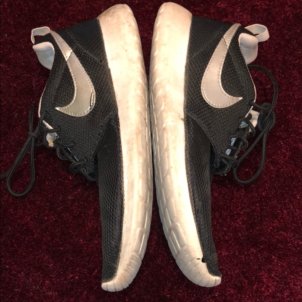 Nike Sneaker - Picture 3 of 6